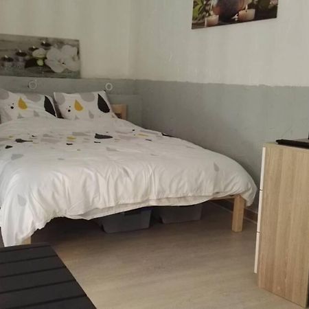 Studio Mezzanine En Residence Avec Piscine Au Village เลอบาร์กาแรส ภายนอก รูปภาพ